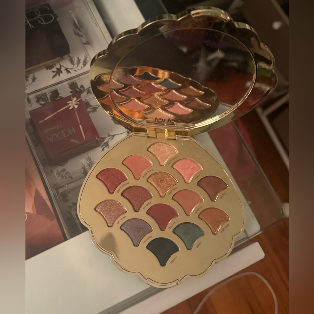 Tarte Cosmetics Be a Mermaid & Make Waves Eyeshadow Palette